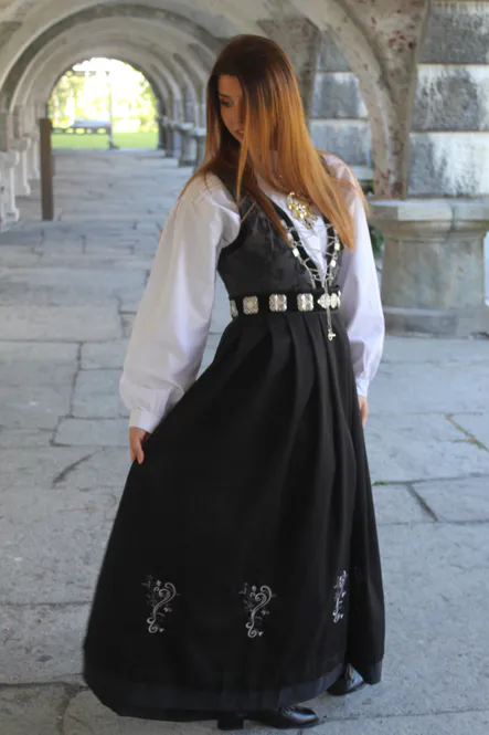 Hovedbilde Ryperanden festdrakt i Sort